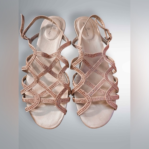 Bandolino Women’s Gold/Rose Tone Rhinestone Open Toe Sling Back Sandals Size 8M - Picture 2 of 12